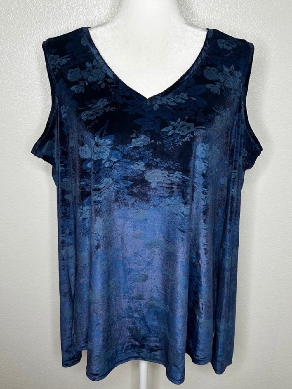 DG2 Diane Gilman Womens Blue Floral Velvet Long Sleeve Cold Shoulder Top Size XL